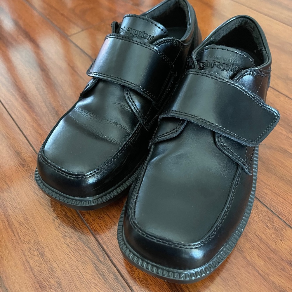 Boys Hush Puppies Velcro strap black loafer size 3